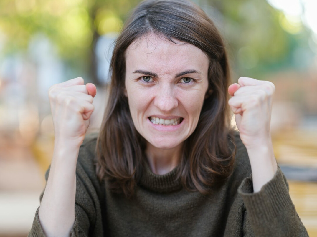 happy person with no debt
